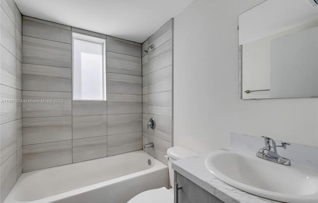1710 NORTHWEST 1 CT