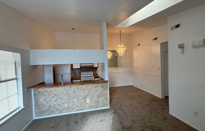 2 beds, 1 bath, $1,500