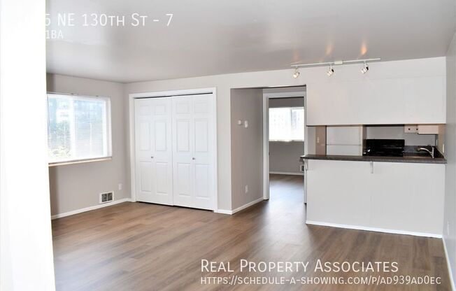 3035 NE 130th St