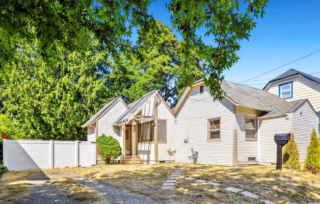 Northgate/Roosevelt Three Bedroom Rambler