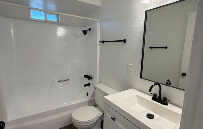 Studio, 1 bath, 404 sqft, $750, Unit Unit 7