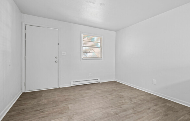 2 beds, 1 bath, 552 sqft, $1,399, Unit 9562-2-2A