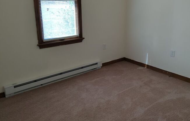 3 beds, 1 bath, $1,670