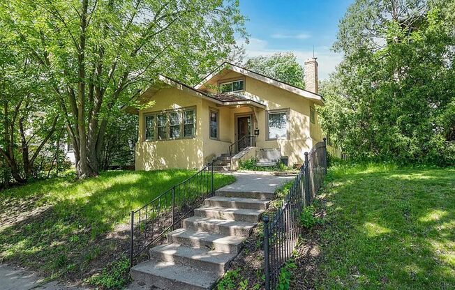 5 Bdrm House in South Mpls