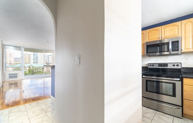 2 beds, 2 baths, $2,475, Unit Unit 506