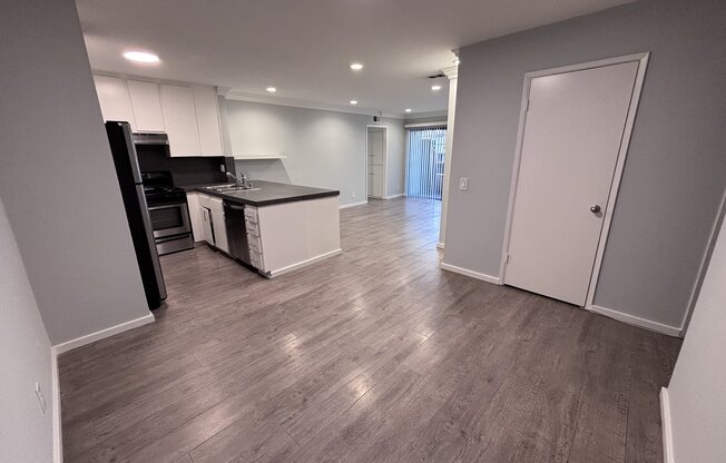 7531 Hampton Ave 2nd