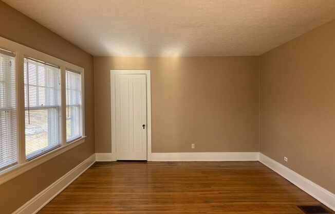 1 bed, 1.5 baths, 1,200 sqft, $1,100, Unit 2048-3