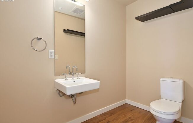 1 bed, 1.5 baths, $2,240, Unit # 1604