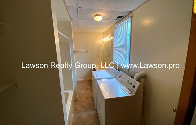 1 bed, 1 bath, 900 sqft, $895