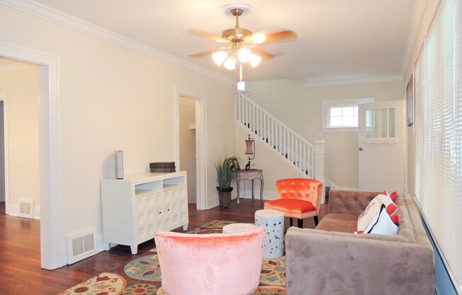 3 Bed - 1.5 Bath Colonial for Rent in Cleveland Heights!