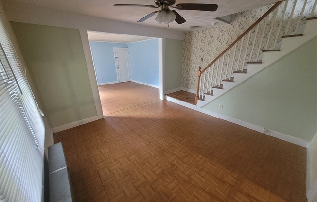 309 LEXINGTON ST