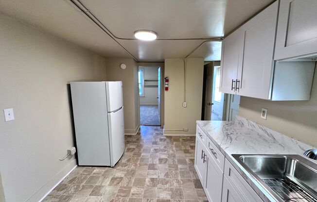 1 bed, 1 bath, $965, Unit Apt E