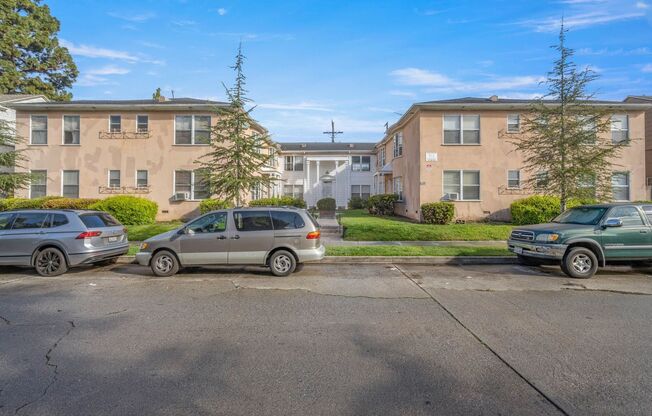 3335 W. Stocker Street