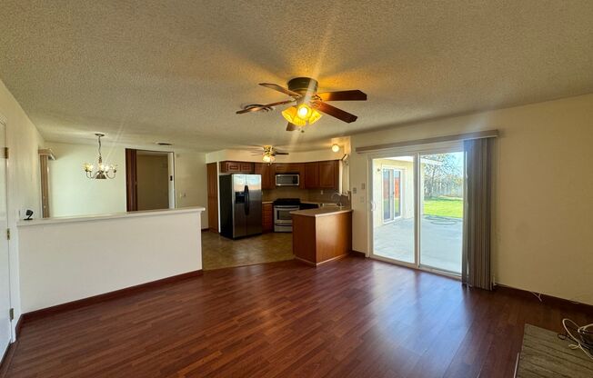 Southwest 4 bedroom with Solar