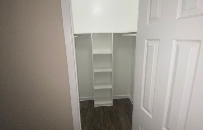 2 beds, 1.5 baths, 949 sqft, $1,450, Unit 277