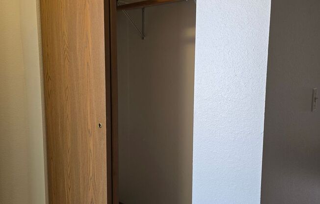 2 beds, 1 bath, 850 sqft, $1,259, Unit PL   7506