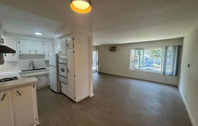 2 beds, 2 baths, $2,495, Unit 01