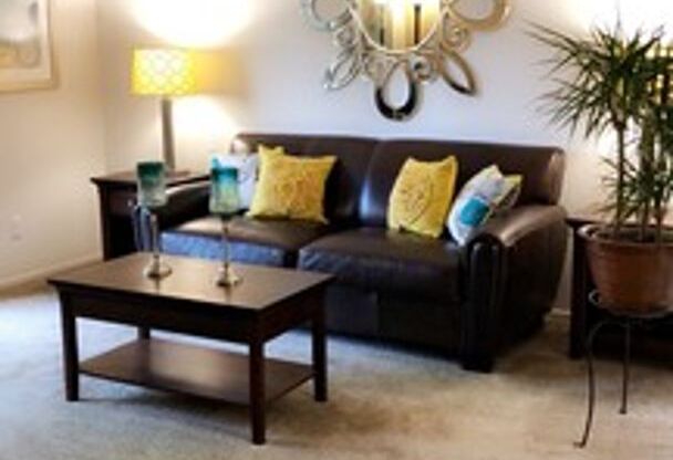 2 beds, 1 bath, 900 sqft, $1,570, Unit 1804-201