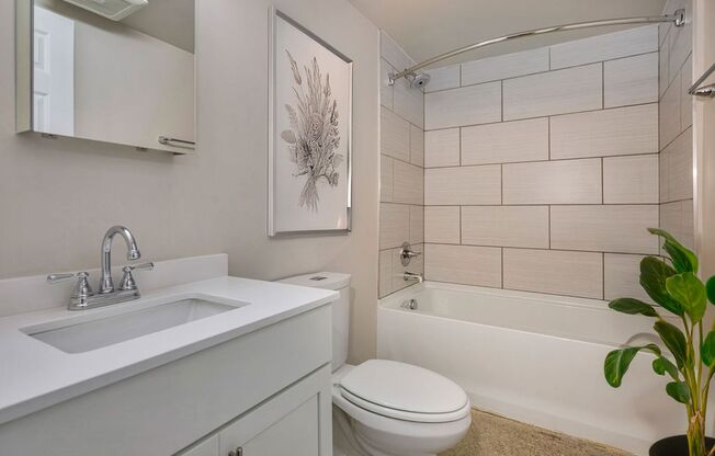 2 beds, 2 baths, 775 sqft, $1,581, Unit 302