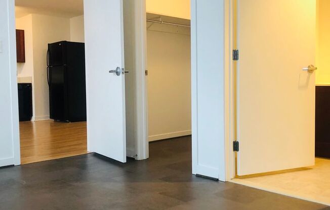 2 beds, 2 baths, 900 sqft, $2,099, Unit 307