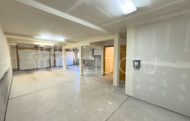 4 beds, 4 baths, $3,250