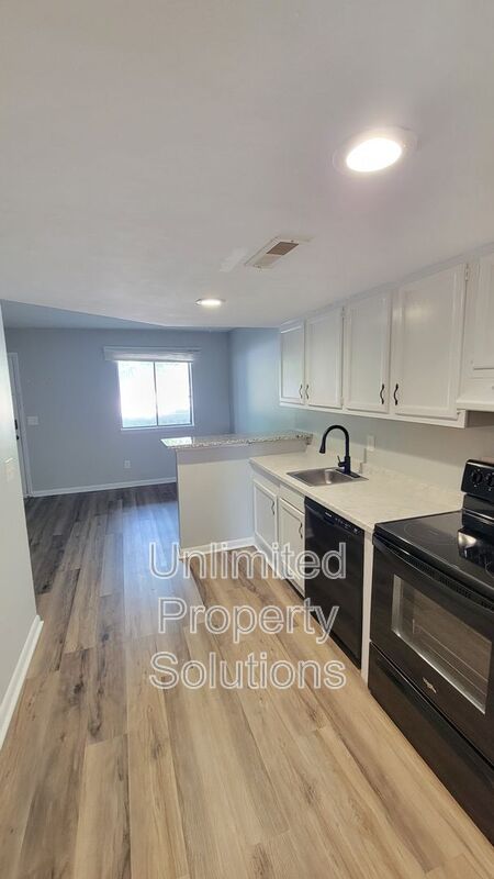 1 bed, 1 bath, 500 sqft, $1,100