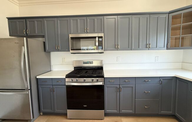 Mission Blvd- Beach Living- 1 bed 1 bath!