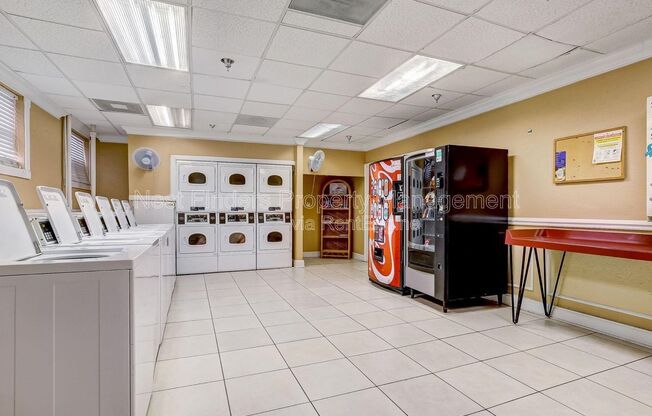 Studio, 1 bath, 425 sqft, $850, Unit 1412