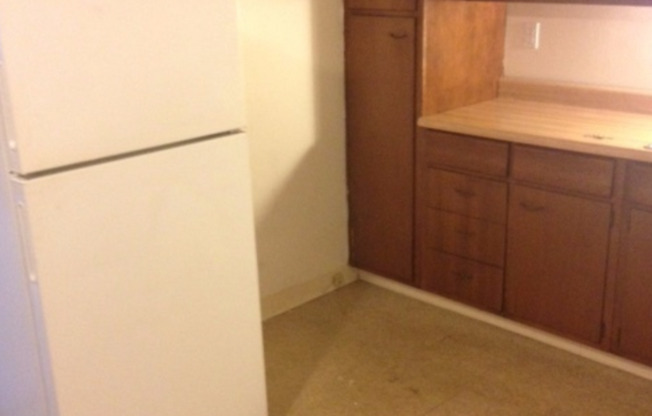 Townhouse Square Apartments - (White Glove)