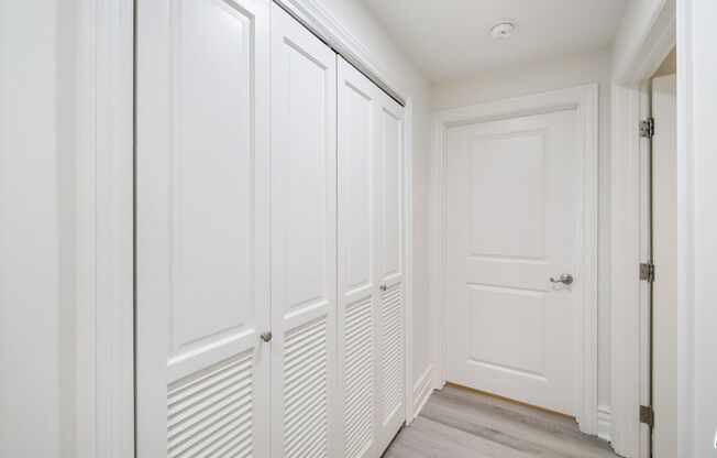 2306 Fox Hills Dr Apt 302