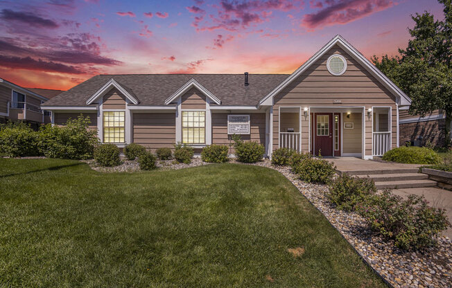 Leasing Office at Hampton Lakes Apartments, Walker, MI