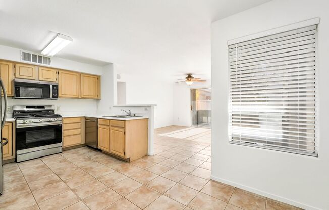 2 beds, 2 baths, $1,283, Unit # 1132 1132