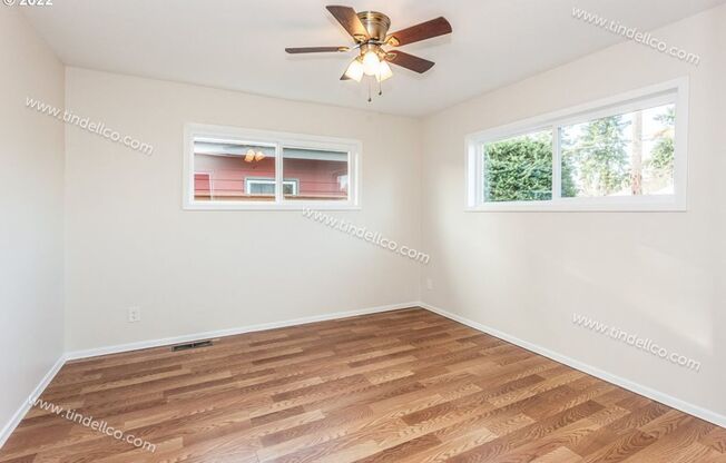 3 beds, 1 bath, $2,400