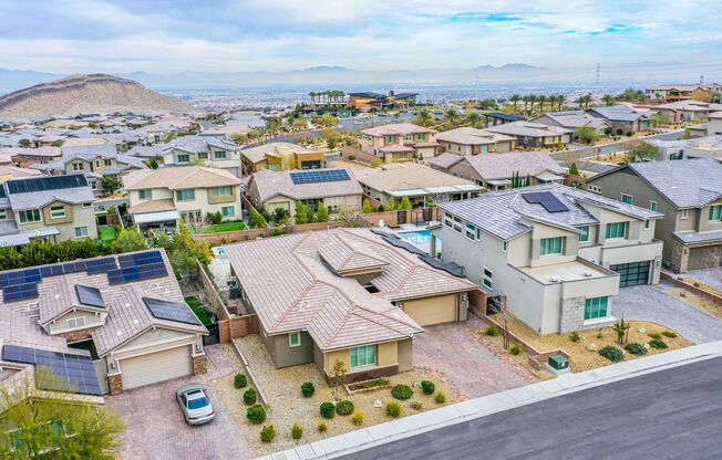 Stunning 5Bed/4.5 Bath home located in a prestigious guard gated community of Reverence in Summerlin