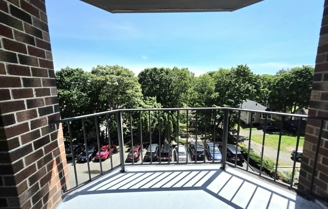 2 beds, 2 baths, 861 sqft, $2,450, Unit 407