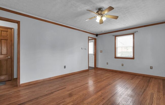 Charming 3-Bedroom Home with Modern Finishes and Spacious Loft