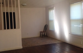 3 beds, 1 bath, $765