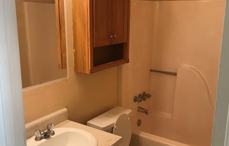 2 beds, 1 bath, $950