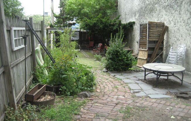 1 bed, 1 bath, $1,695