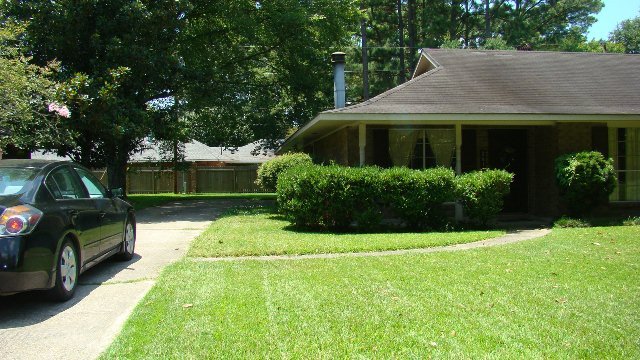 Excellent location! Highland at Starring