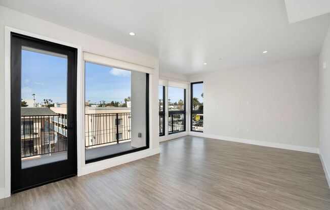 2 beds, 2 baths, $2,880, Unit Two Bedroom