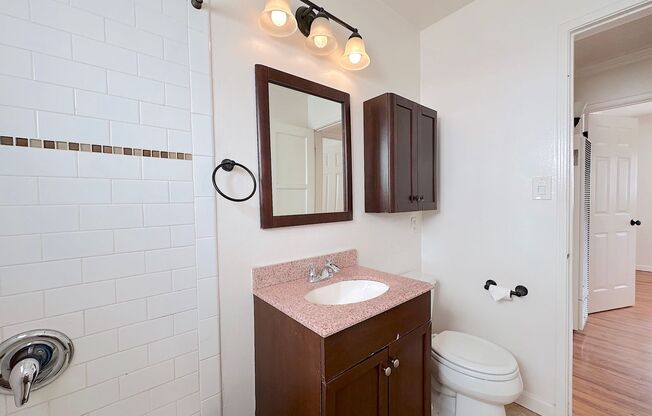 2 beds, 1 bath, 700 sqft, $2,995, Unit 4748