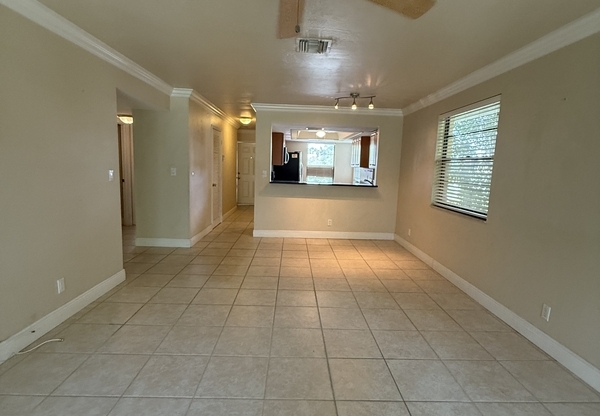 3806 GUILFORD 201