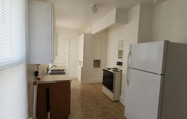 2 beds, 1 bath, $950