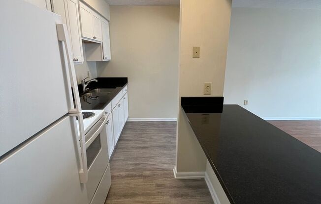 2 beds, 1 bath, 850 sqft, $950, Unit 1543-B1