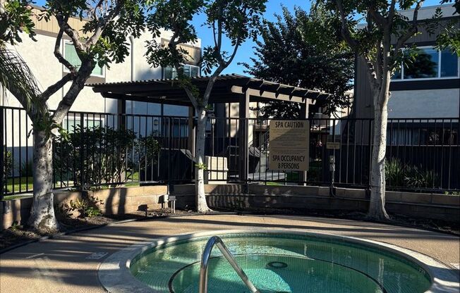 1 bed, 1 bath, 750 sqft, $2,330, Unit 1410