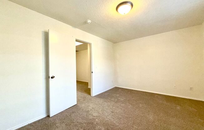 3 beds, 2 baths, $2,295, Unit C