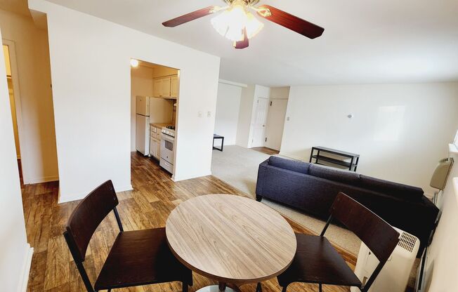 2 beds, 2 baths, 884 sqft, $1,495, Unit K-11