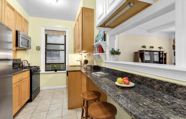 125 E 93 ST