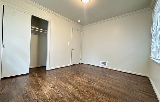 3 beds, 1 bath, $1,025